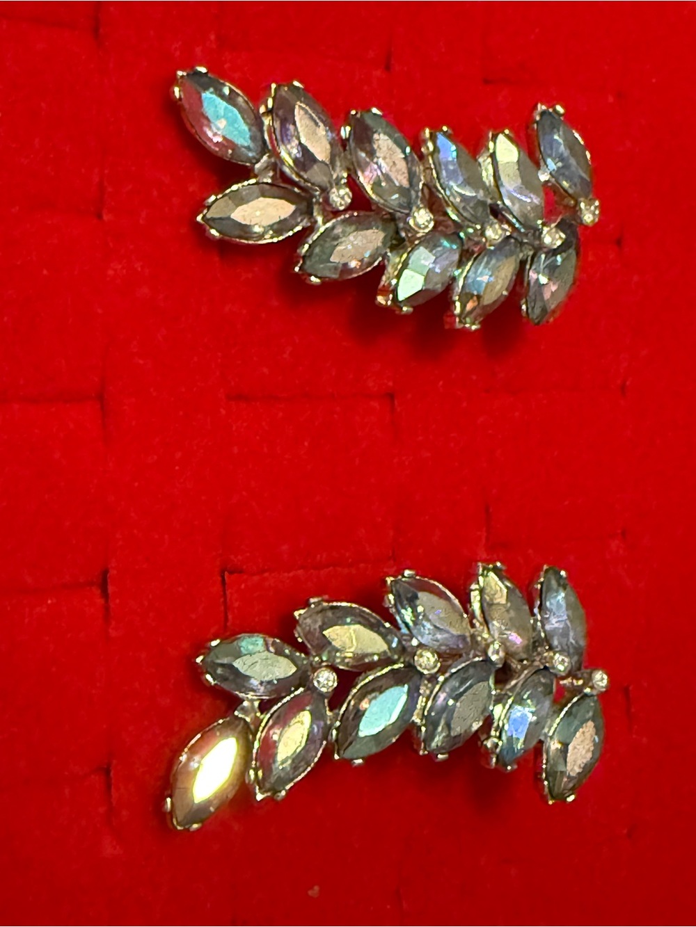 Vintage Iridescent Leaf Cluster Earrings - Silver Tone